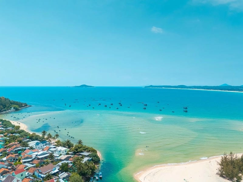 Dạo bước trên Tuy Hòa cát trắng mịn màng