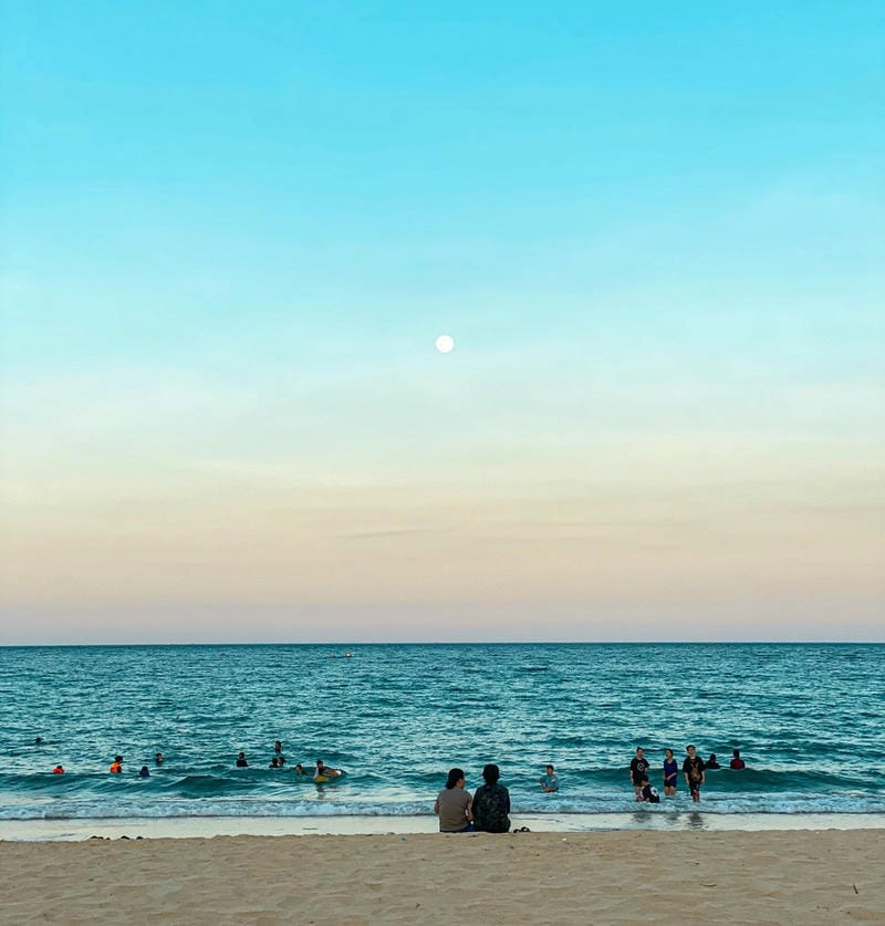 Vui chơi tại khu du lịch biển Vịnh Hòa