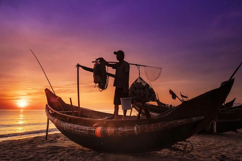 Khung cảnh Vinh Thanh hoàng hôn thật bình yên