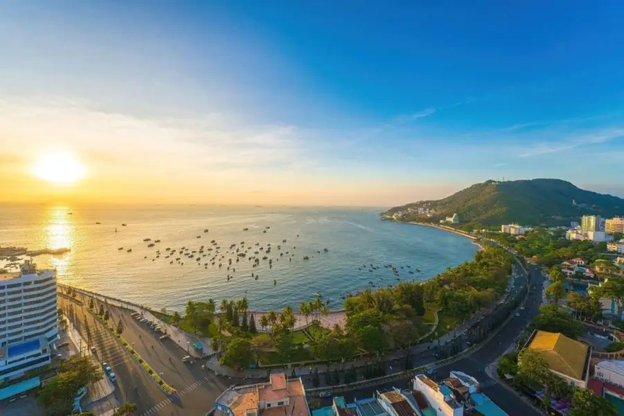 Tìm hiểu vẻ đẹp bình yên của bãi biển Vũng Tàu