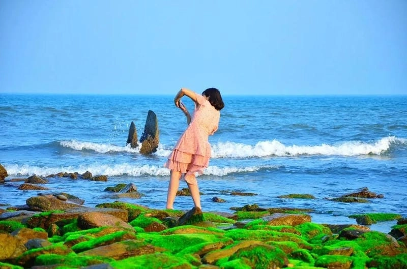 Cùng check in biển Hoành Sơn