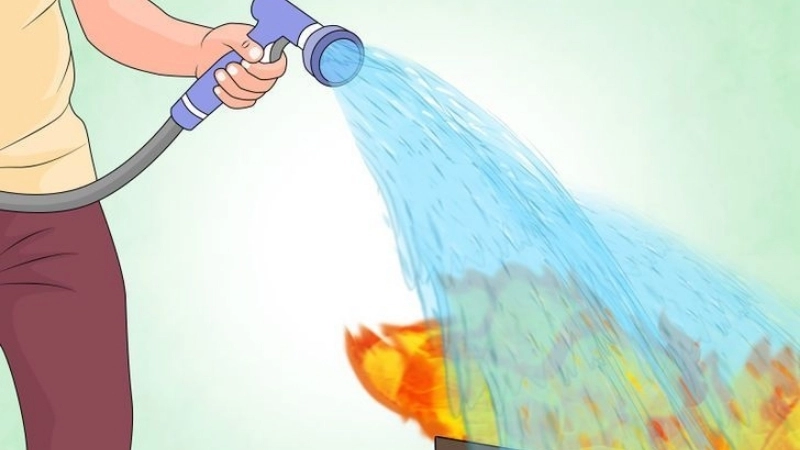 Các yếu tố cần thiết cho một phản ứng cháy mà nước không đáp ứng