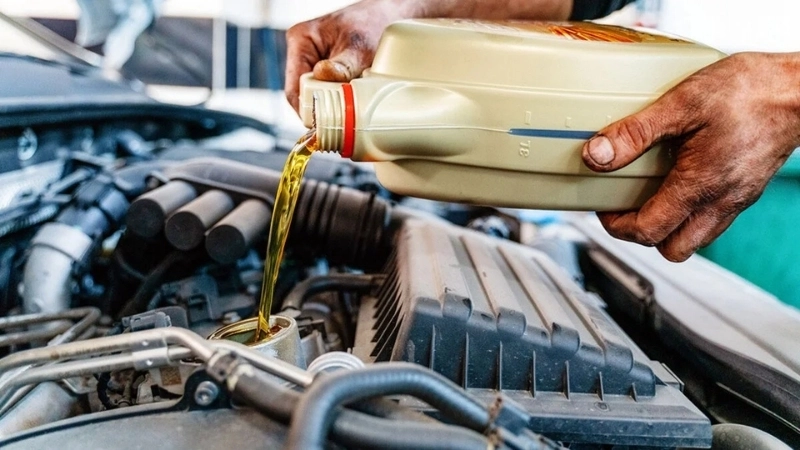 Cách khắc phục tình trạng động cơ ô tô có mùi xăng