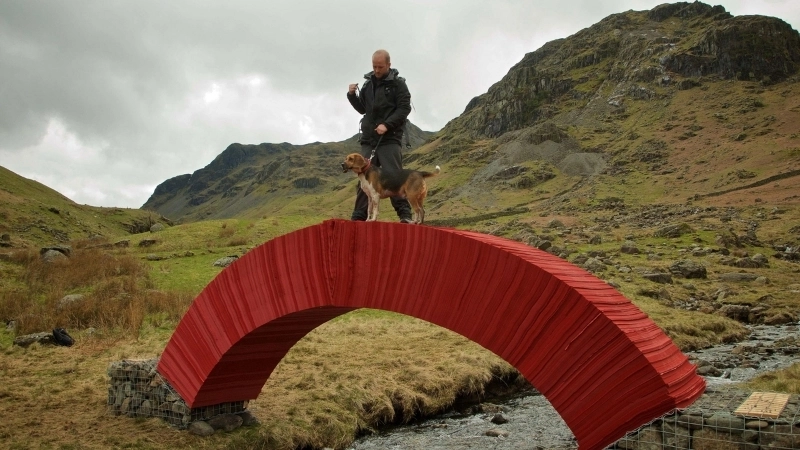  Hình vòm và tam giác trong thí nghiệm cầu giấy tăng độ cứng nhờ nguyên lý vật lý