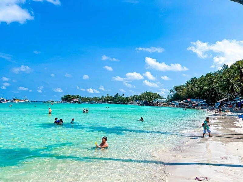 Cùng check in Hòn Dấu