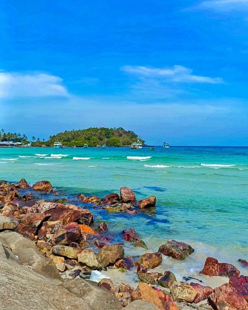 Chiêm ngưỡng cảnh đẹp Hòn Dấu