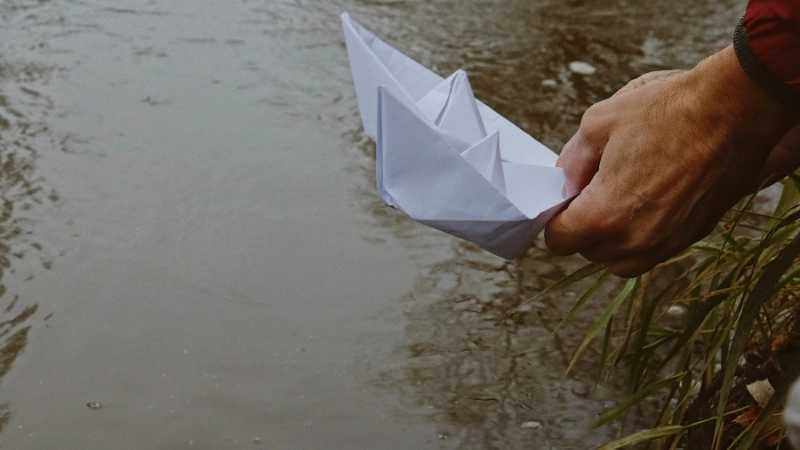  Khám phá tính chất vật liệu độc đáo của giấy qua thí nghiệm nước đơn giản tại nhà