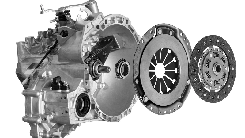 Nguyên nhân khiến ly hợp ô tô kêu khi đạp