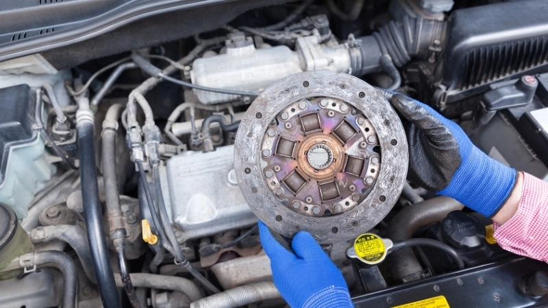 Dấu hiệu nhận biết ly hợp ô tô trượt