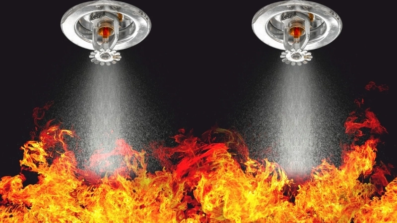 Nước rất hiệu quả trong việc dập tắt các đám cháy chất rắn thông thường