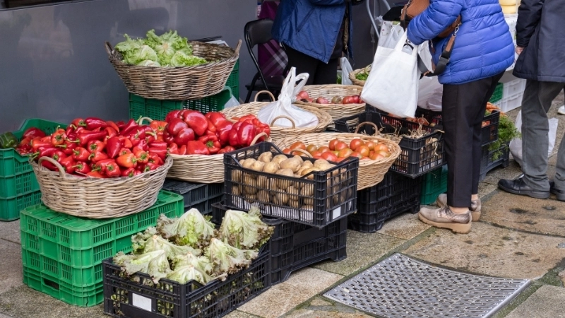 Thực hành tiêu dùng xanh qua việc lựa chọn sản phẩm địa phương