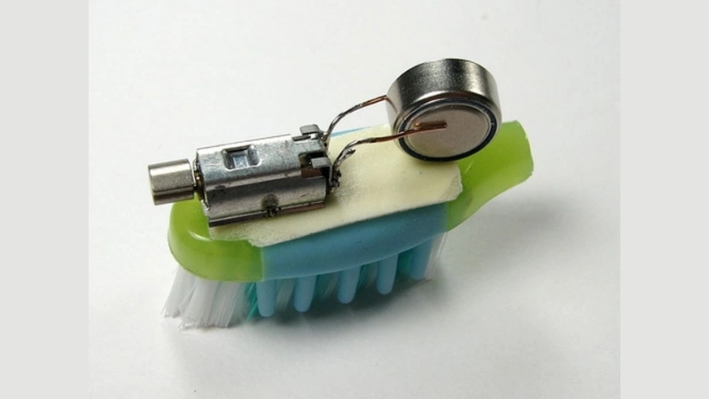  Tự tạo robot bàn chải ngộ nghĩnh với thí nghiệm STEM vui