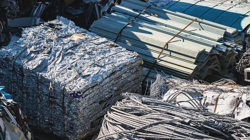 Kim loại tái chế