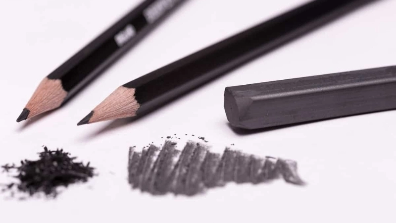  Vật lý ma sát giúp than chì bám chặt vào bề mặt giấy