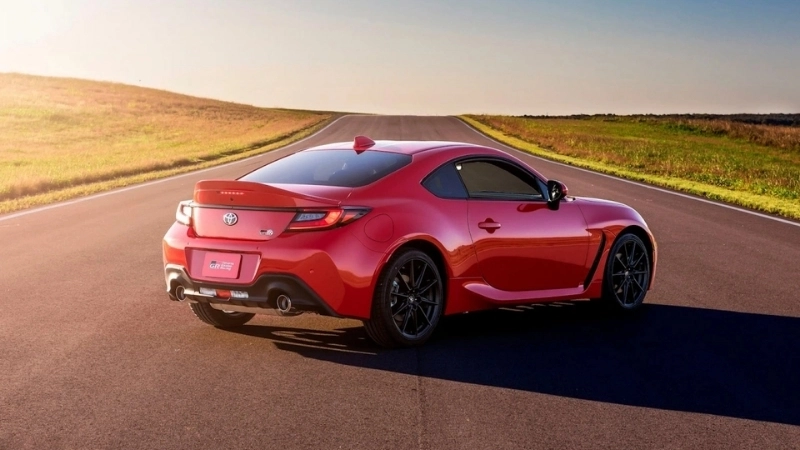 Ưu và nhược điểm của xe coupe thể thao