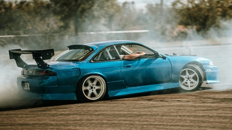 Ưu và nhược điểm của xe đua