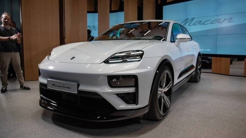 Xu hướng phát triển của xe sang điện hiện nay