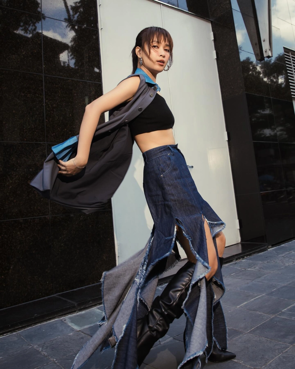 Lời bài hát Ái Phương Xin chào Việt Nam và niềm tự hào về đất nước