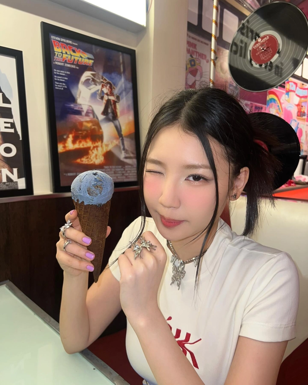 Các bài hát trong AMEE và thế giới âm nhạc đầy màu sắc