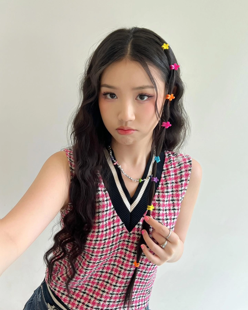 Cô gái xinh đẹp thu hút mọi ánh nhìn