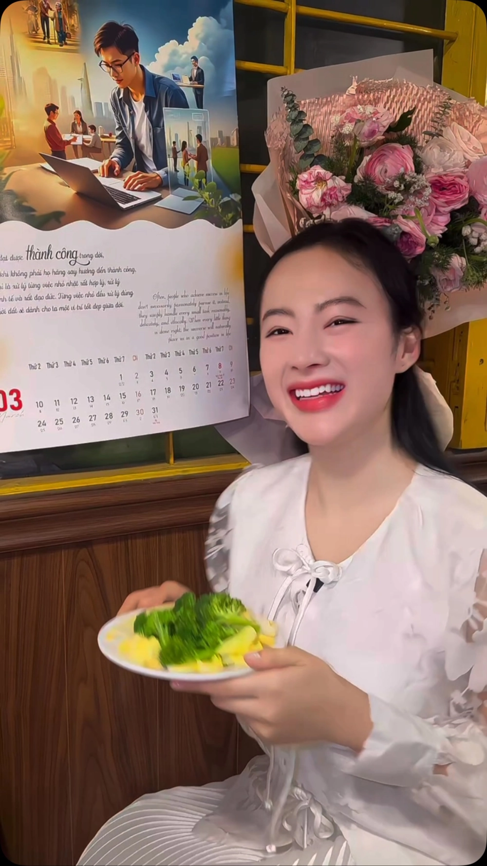 Angela Phương Trinh hiện tại và cuộc sống ăn chay, tu tập và tập luyện trong năm 2025