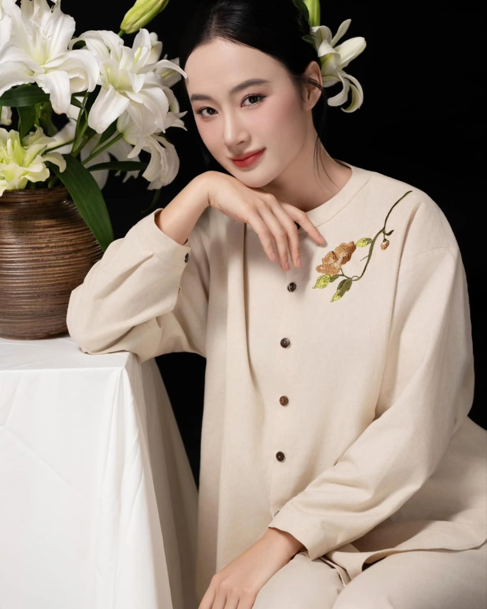 Angela Phương Trinh tập gym và niềm đam mê với bộ môn thể hình