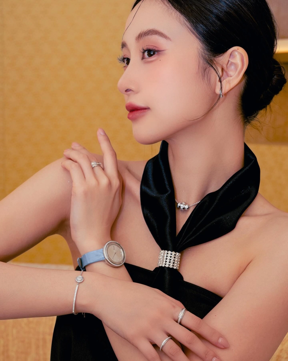 Hình gái cute tươi sáng và phong cách ngọt ngào