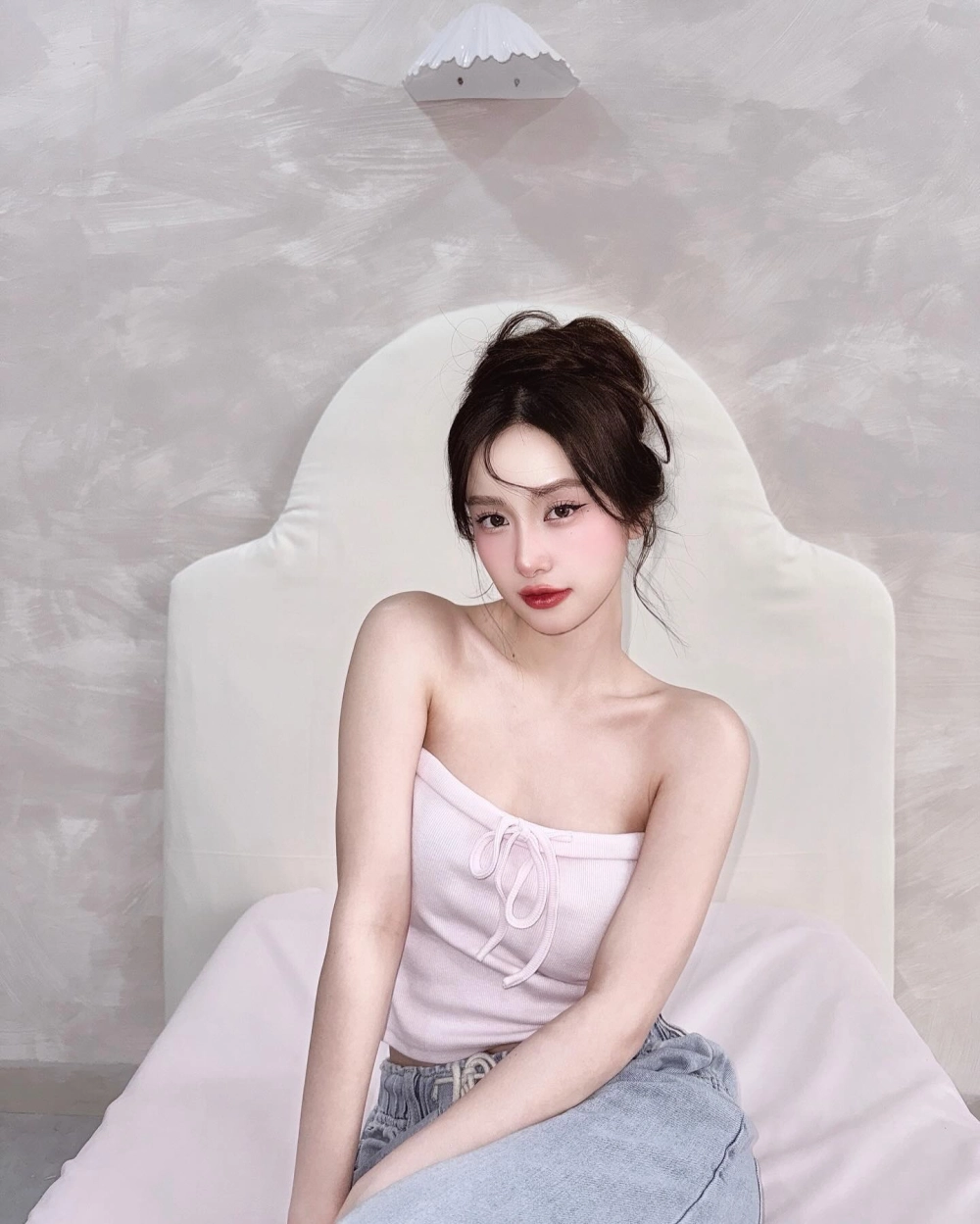 Ảnh gái xinh tóc ngắn cute năng động và đáng yêu