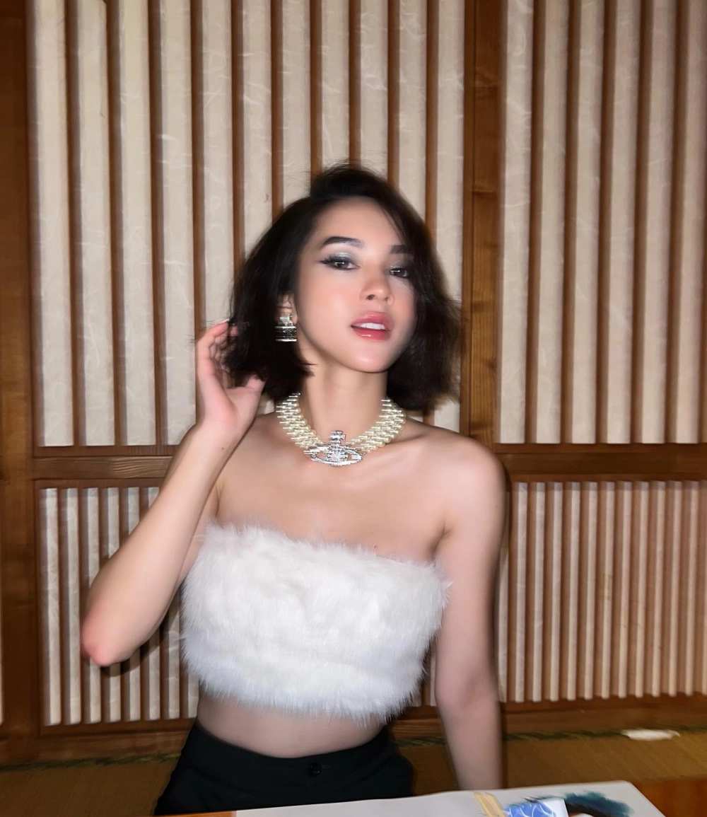 Ảnh gái xinh tóc ngắn đầy cá tính, trẻ trung và năng động