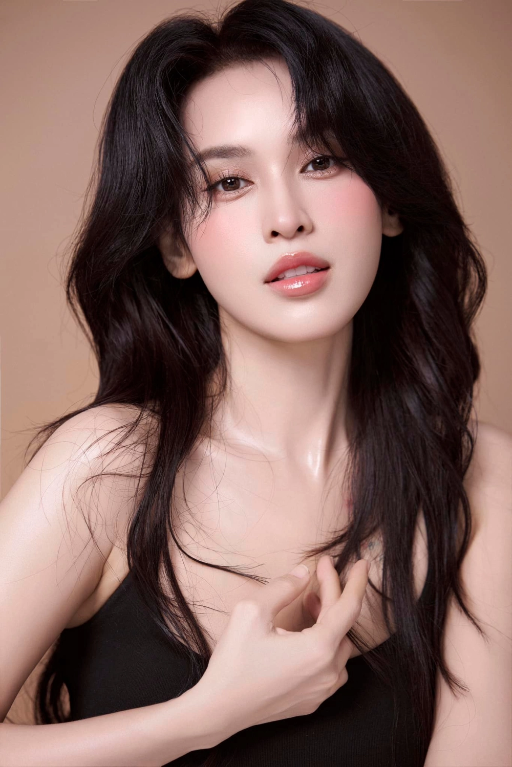 Hình nền gái đẹp 4K miễn phí sắc nét và nổi bật phong cách