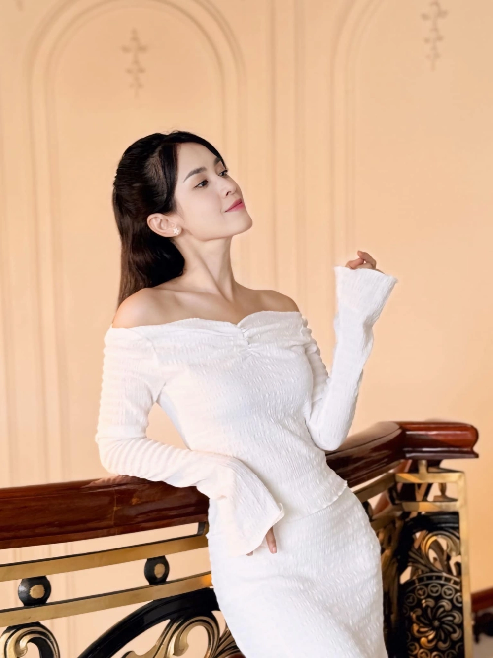 Hình nền gái xinh 4K HD đẹp và tươi sáng mọi lúc