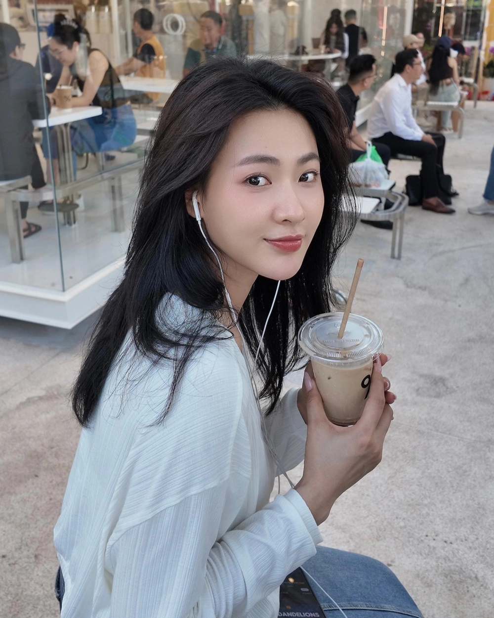 Nhan sắc của cô gái xinh đẹp khiến bao trái tim say đắm