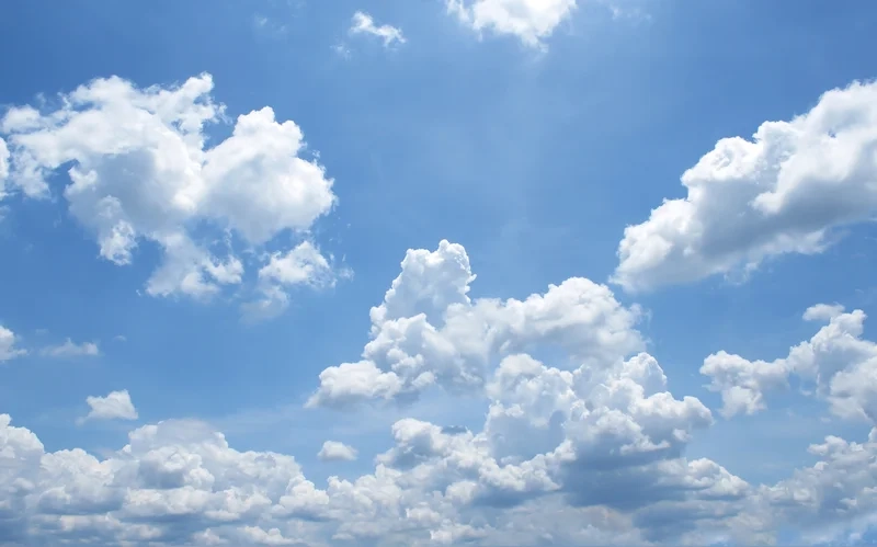 Màn hình sống động với hình nền màu xanh da trời đẹp