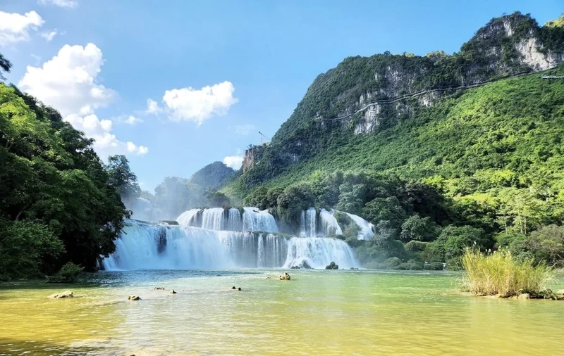 Trải nghiệm vẻ đẹp hùng vĩ qua hình ảnh phong cảnh hà giang