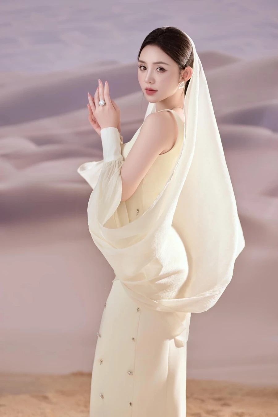 Avatar gái xinh dễ thương rạng rỡ và nổi bật mọi lúc