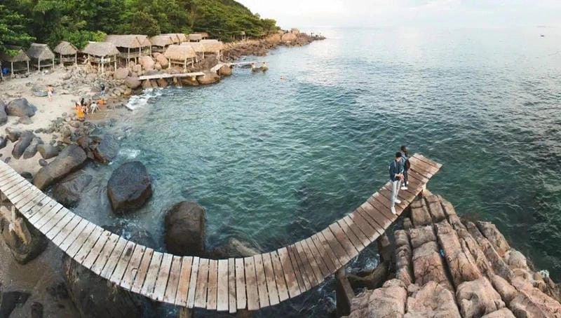 Gợi ý nghỉ dưỡng Bãi Đá Đen