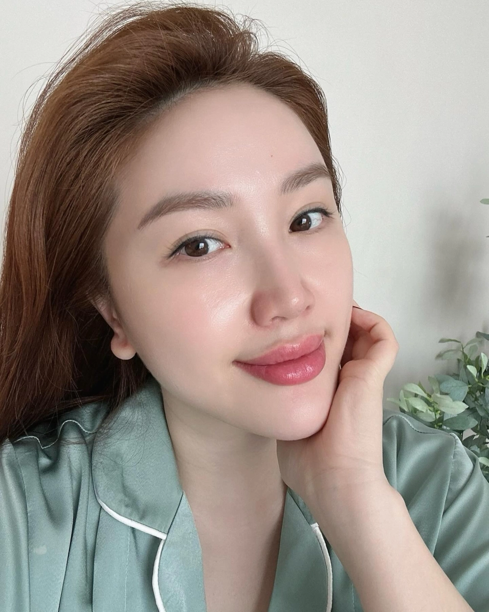 Bảo Thy sinh năm 1988 và vẻ đẹp ngày càng mặn mà, quyến rũ