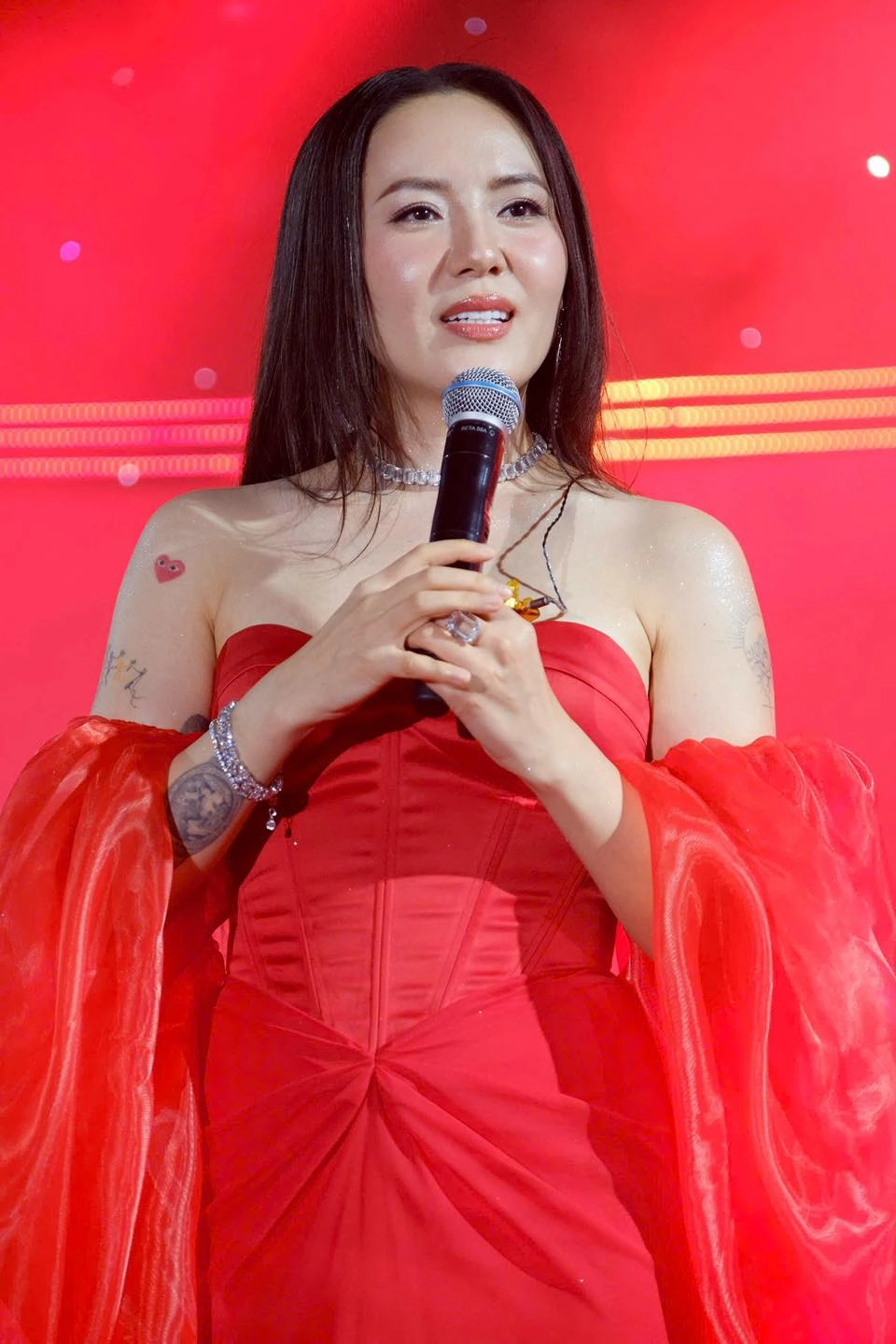 Ca sĩ Phương Linh sinh ngày bao nhiêu và thông tin tiểu sử chi tiết