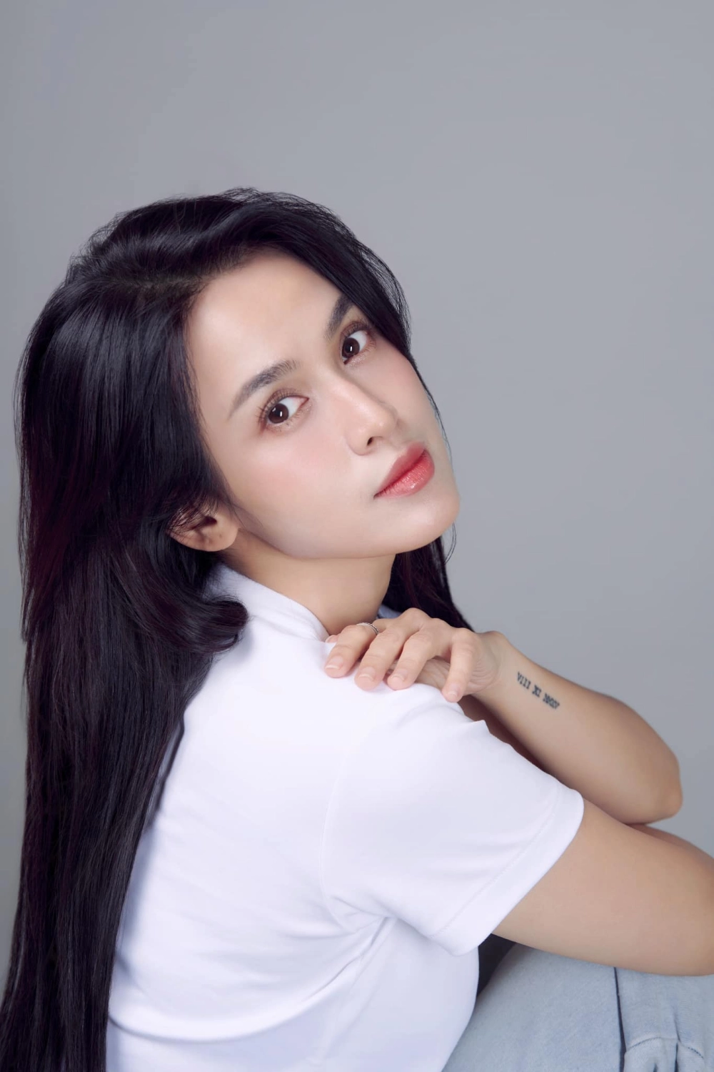 Hình ảnh cute gái đáng yêu và tràn đầy sức sống