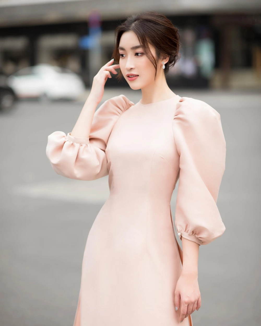 Con gái xinh xinh và vẻ đẹp trong trẻo, đáng yêu