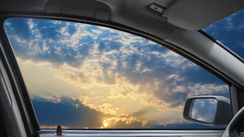 Nguyên nhân khiến cửa sổ ô tô không lên xuống