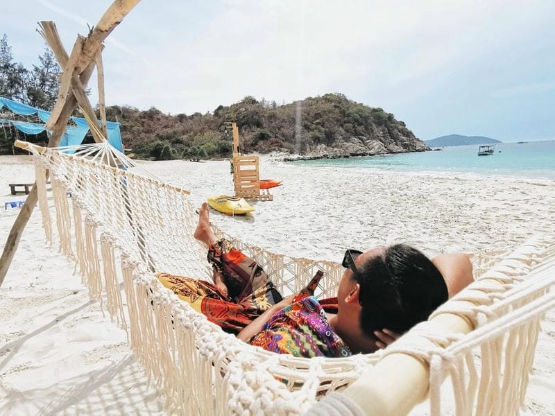 Tận hưởng biển đẹp Đảo Robinson