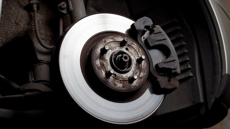 Cách khắc phục và phòng tránh tình trạng phanh bị cứng