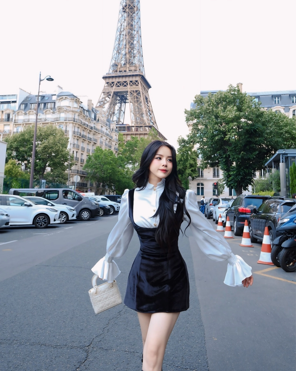 DJ Mie chiều cao và vóc dáng nhỏ nhắn, quyến rũ