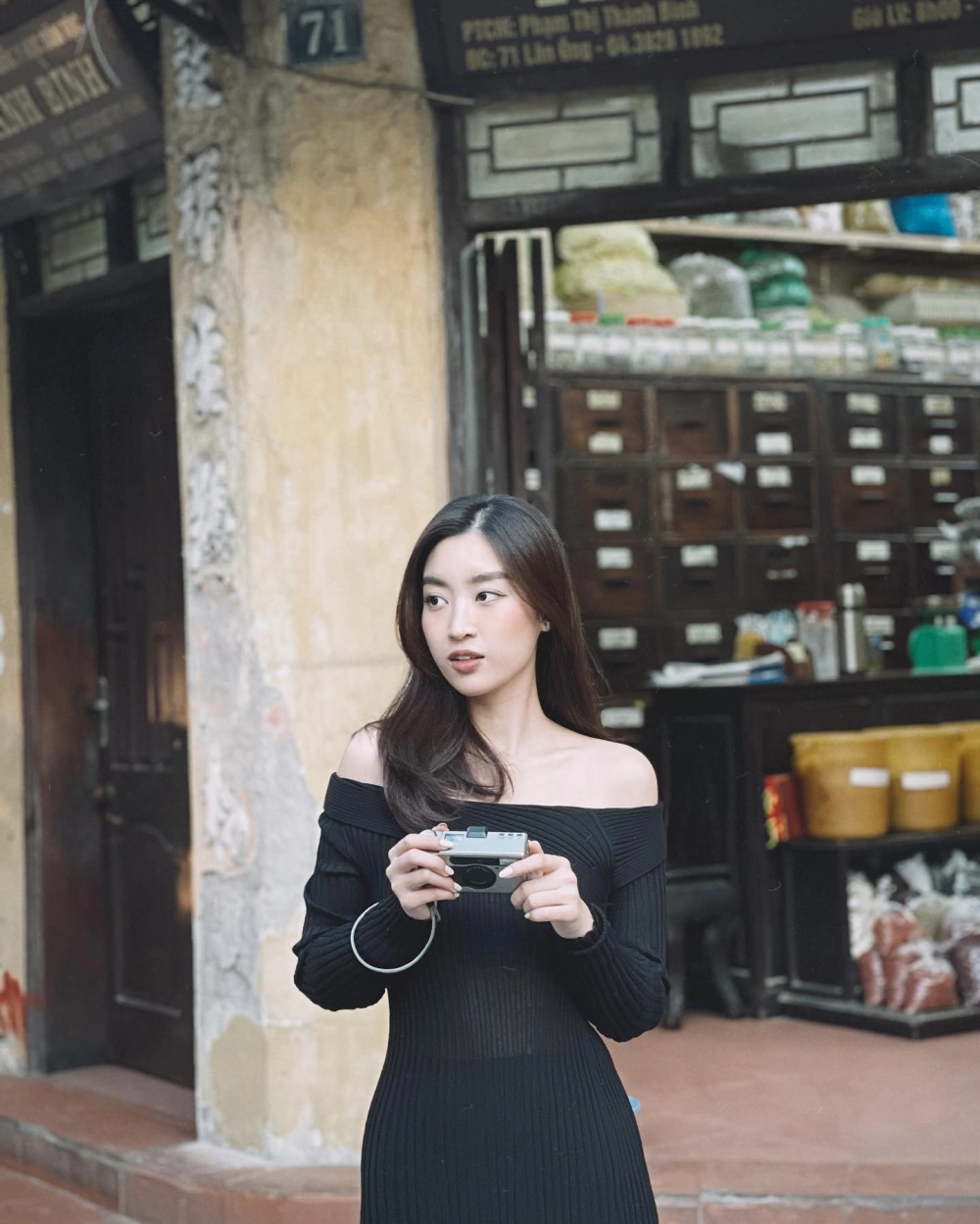 Hoa Hậu Do My Linh rạng rỡ và thu hút mọi ánh nhìn