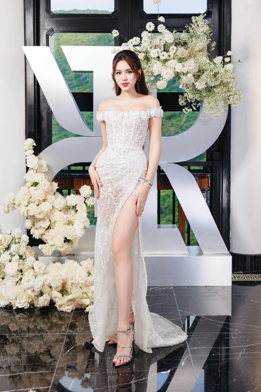 Hoa hậu Đỗ Thu Hà và những tìm kiếm liên quan đến hoa hậu Đỗ Thị Hà