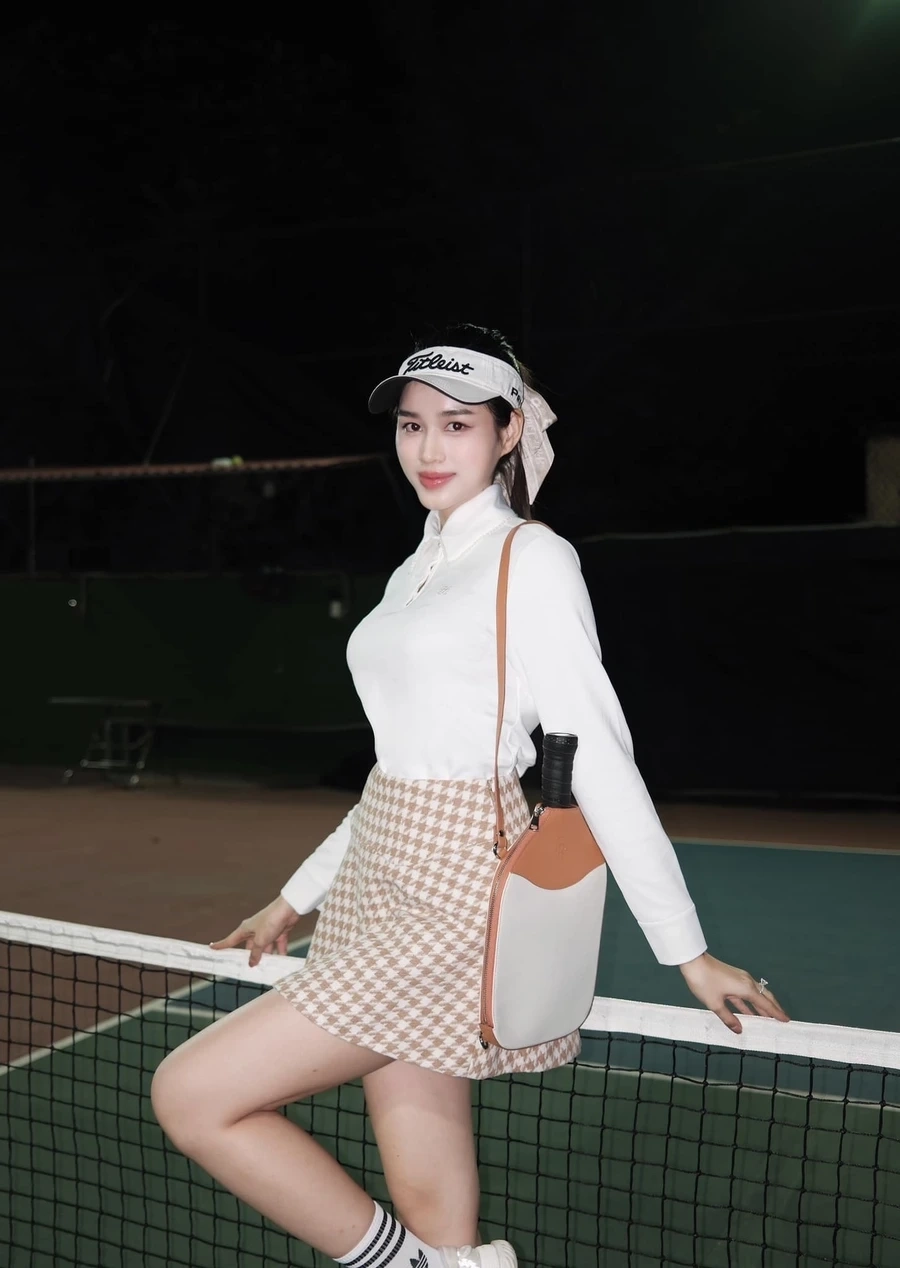 Hoa hậu Đỗ Thị Hà và câu chuyện truyền cảm hứng đầy nghị lực