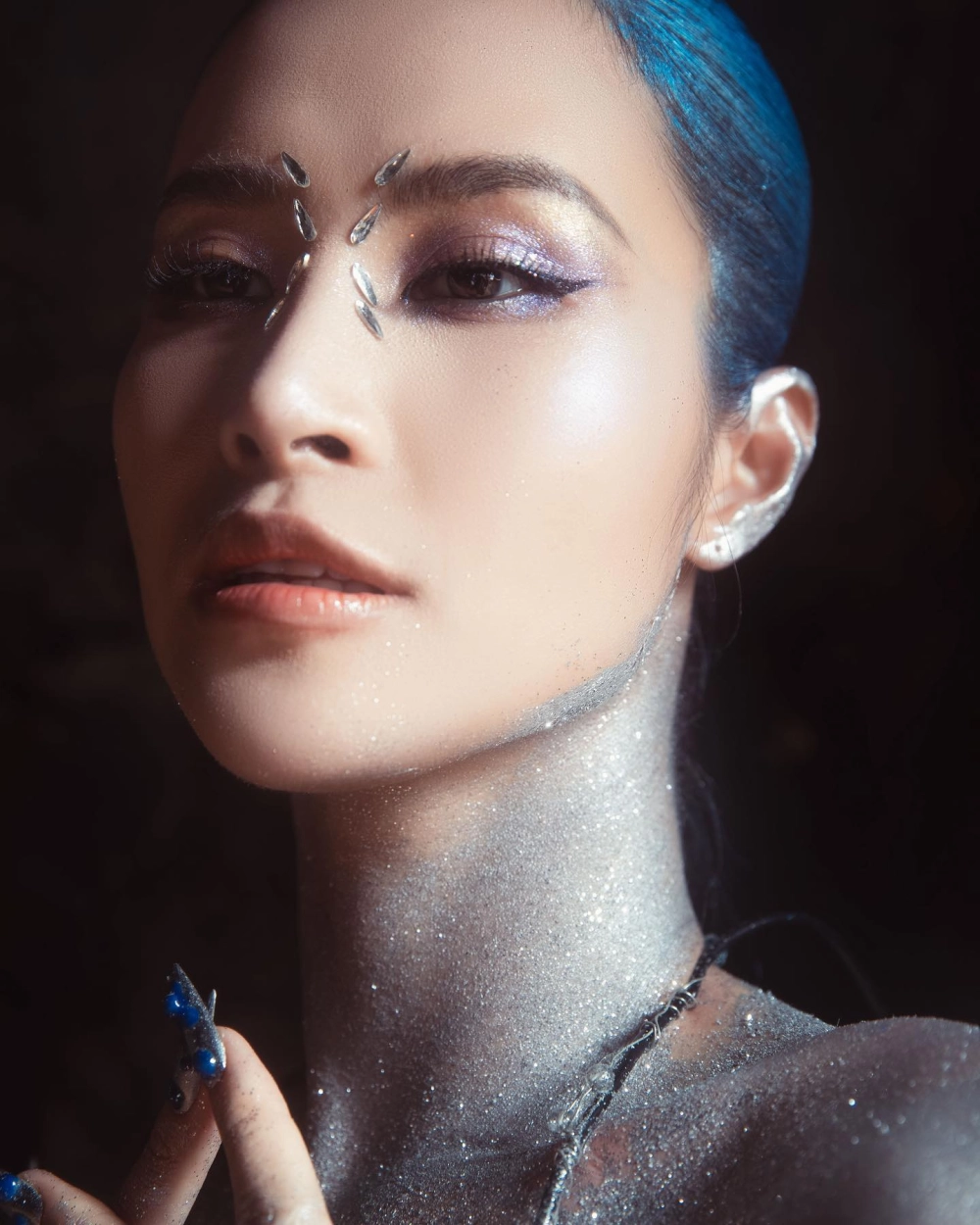 Ca sĩ Đông Nhi và vị thế ngôi sao hàng đầu của làng nhạc Việt