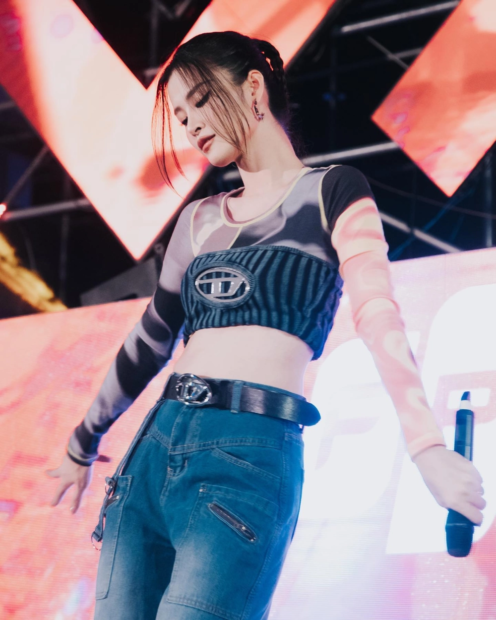 Đông Nhi sinh năm bao nhiêu cô sinh năm 1988 tại TPHCM