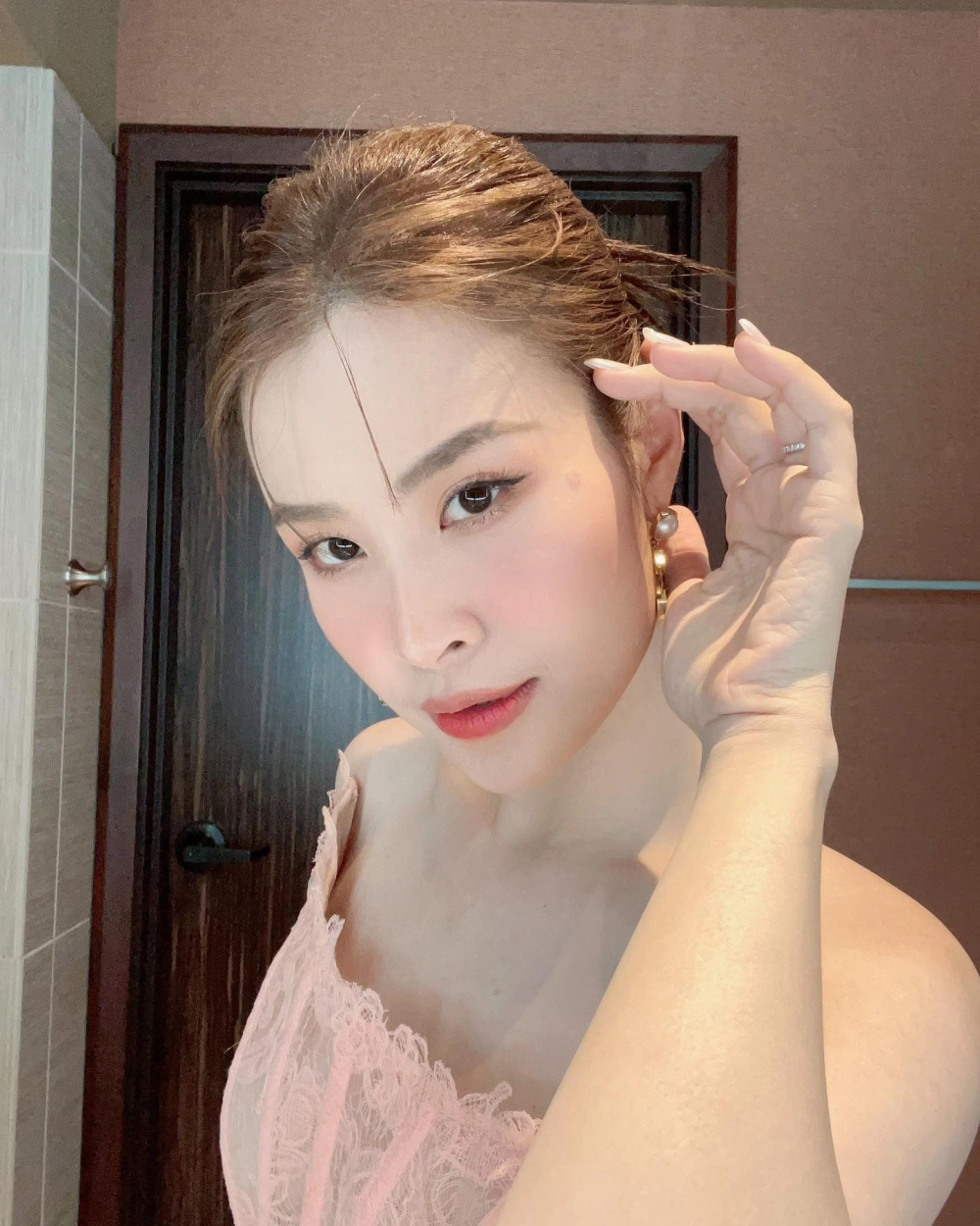 Nhạc tết Đông Nhi và những ca khúc xuân rộn ràng, vui tươi